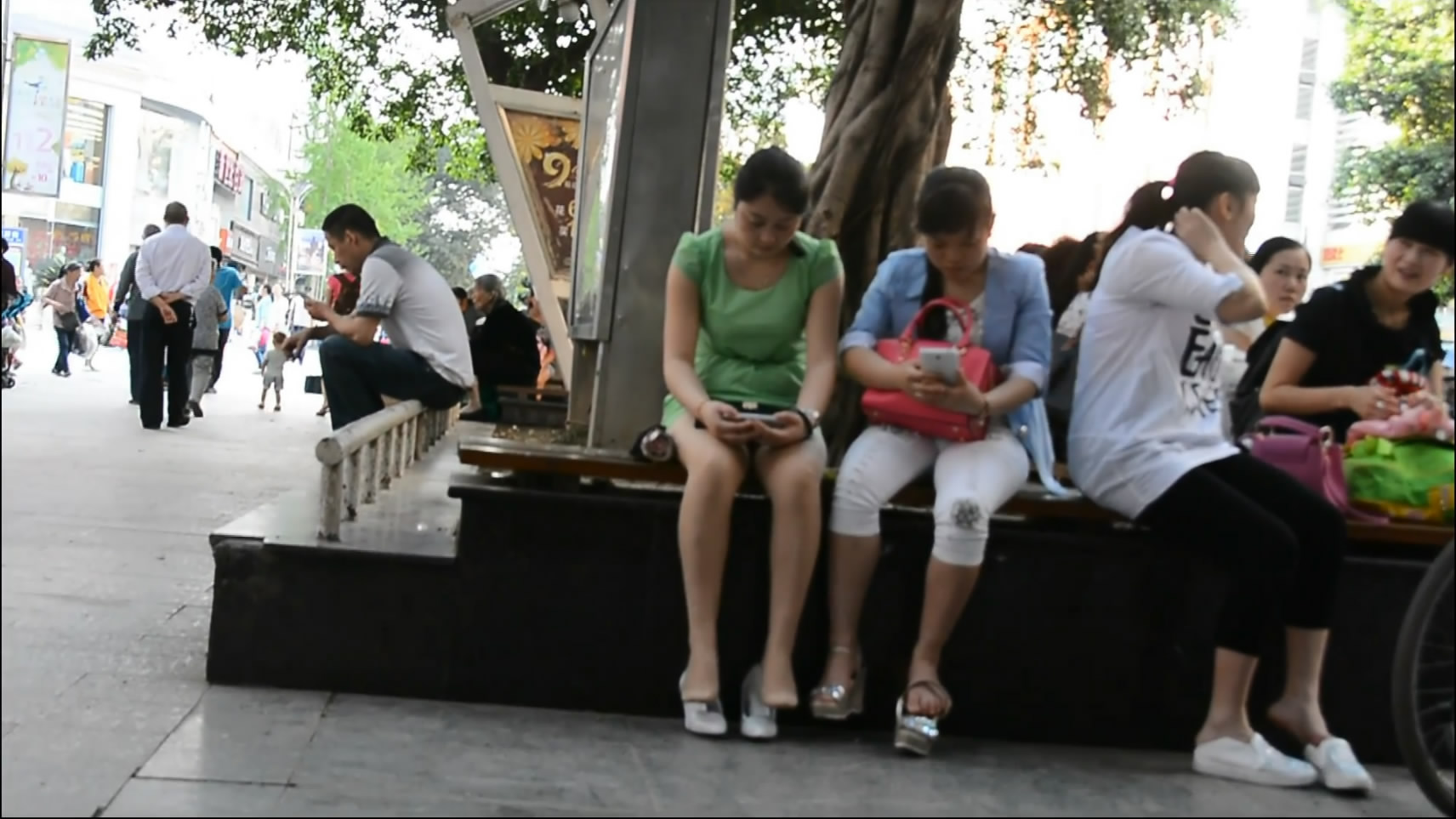 streetsnapnylon[00 01 02][20181208 224633 9]